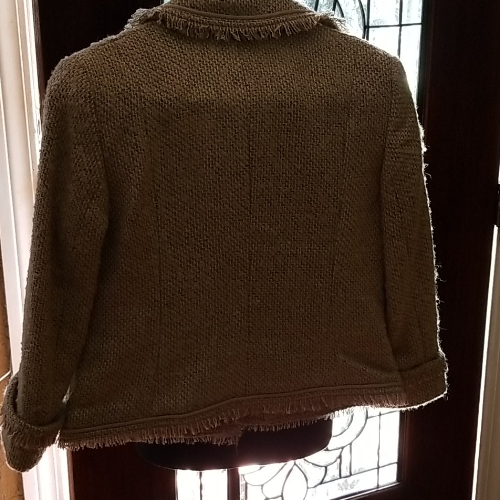 Jacket - Picture 2 of 4